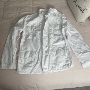 This linen shirt is high end, great material, and super flattering!